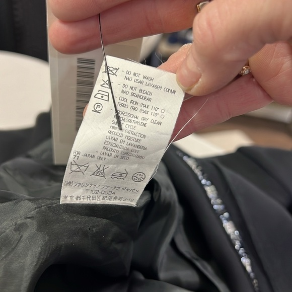 Valentino Black Wool Pull Over Beaded Accent Blouse Size 12 - Picture 13 of 14